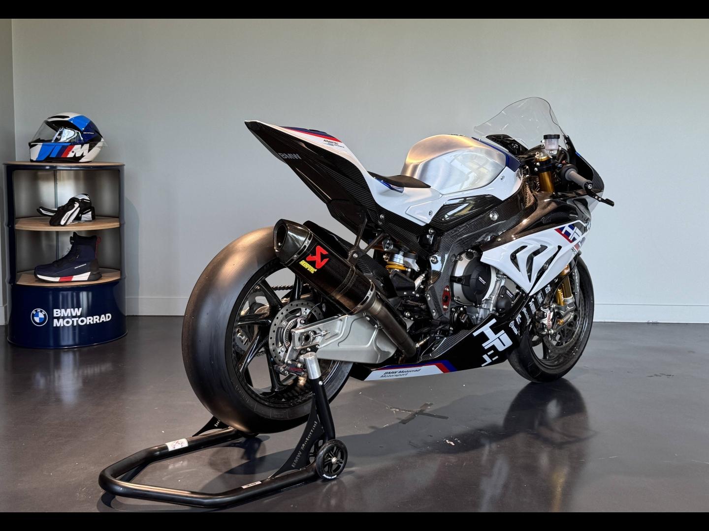 BMW HP4 Race