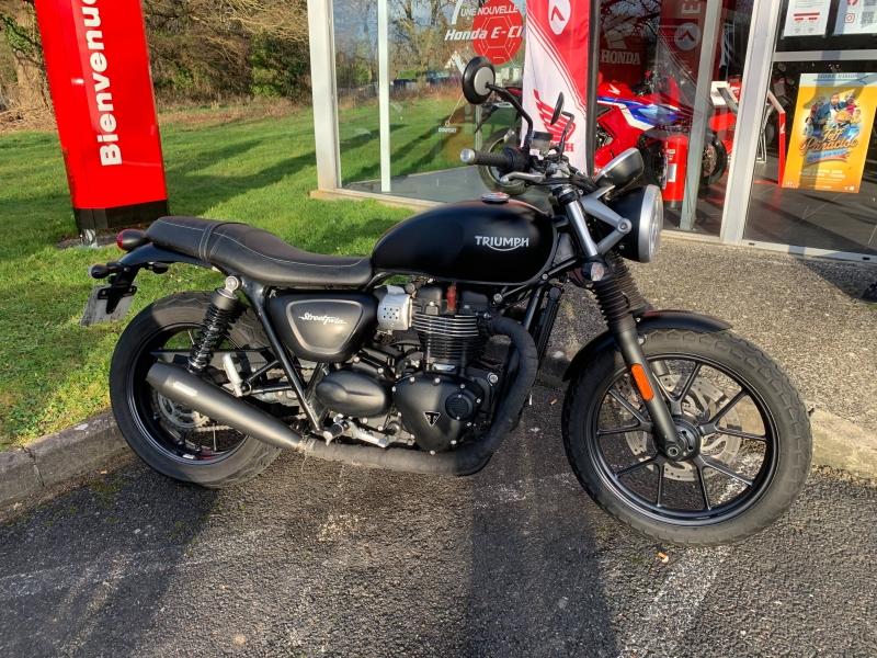 TRIUMPH Street Twin