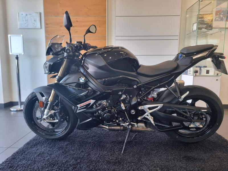 BMW S