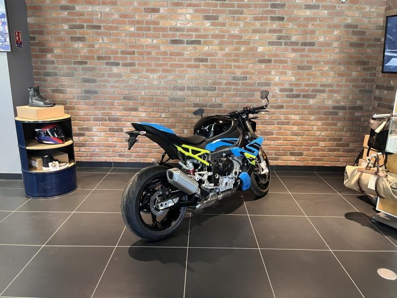 BMW S