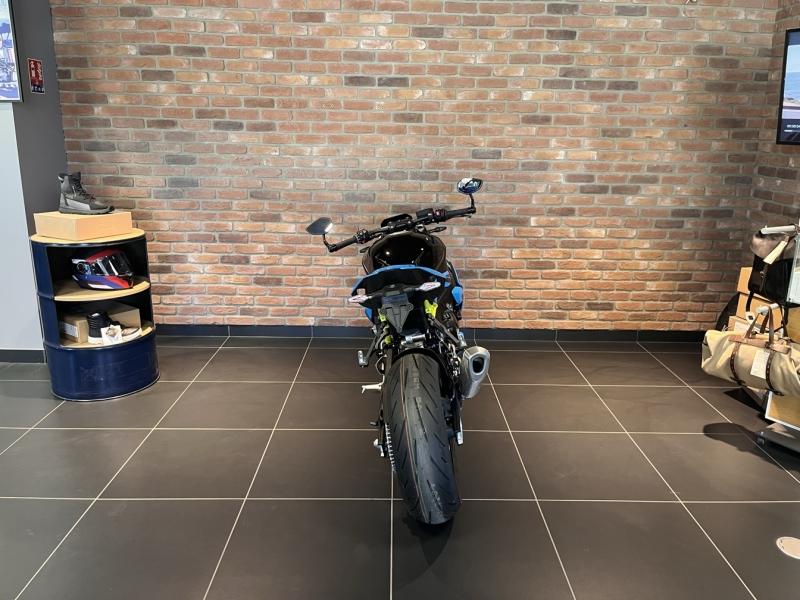 BMW S