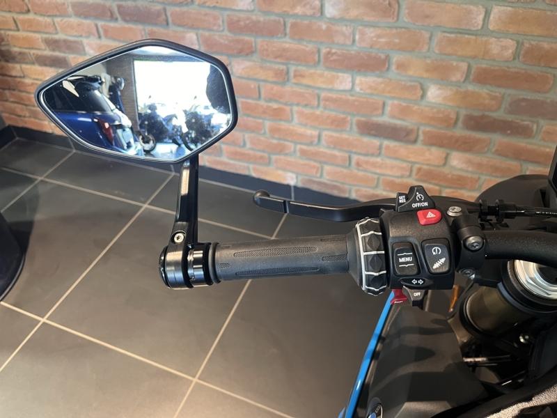 BMW S