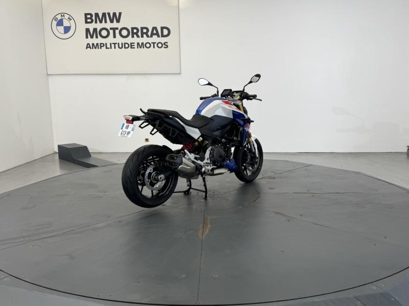 BMW F