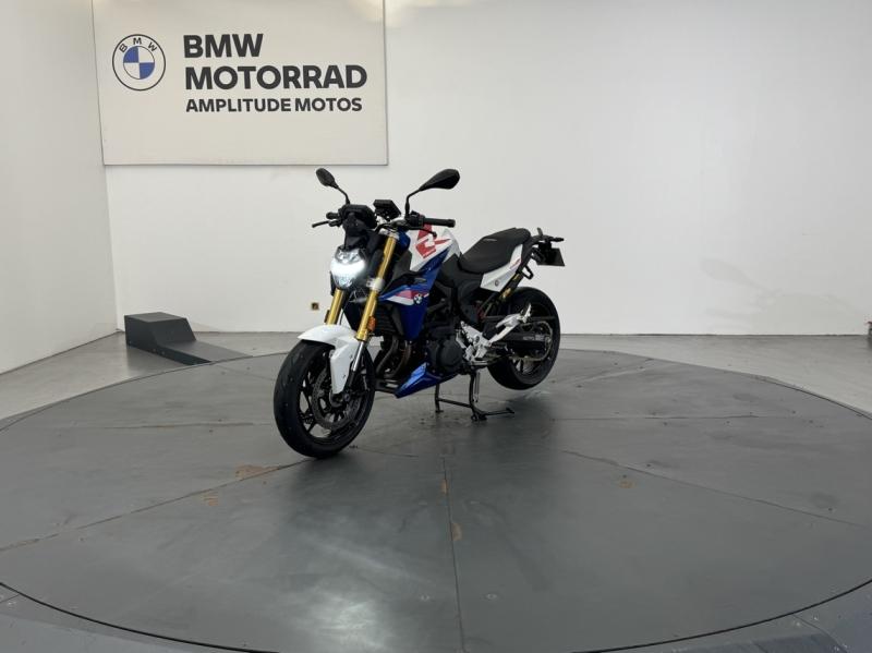 BMW F
