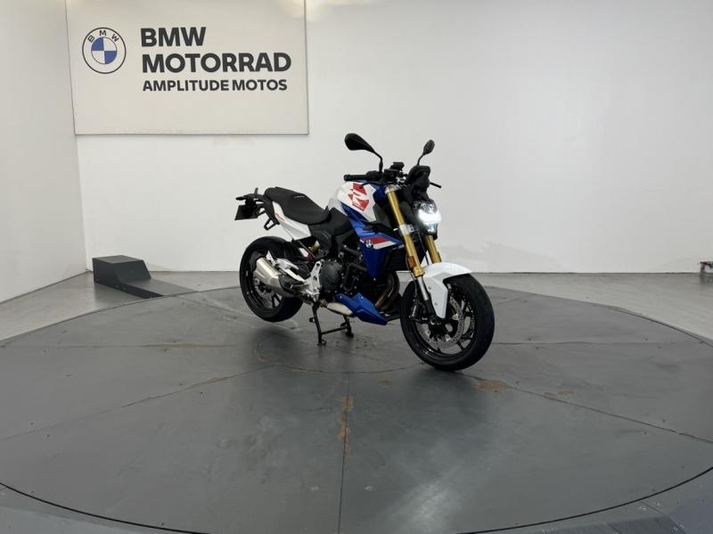 BMW F