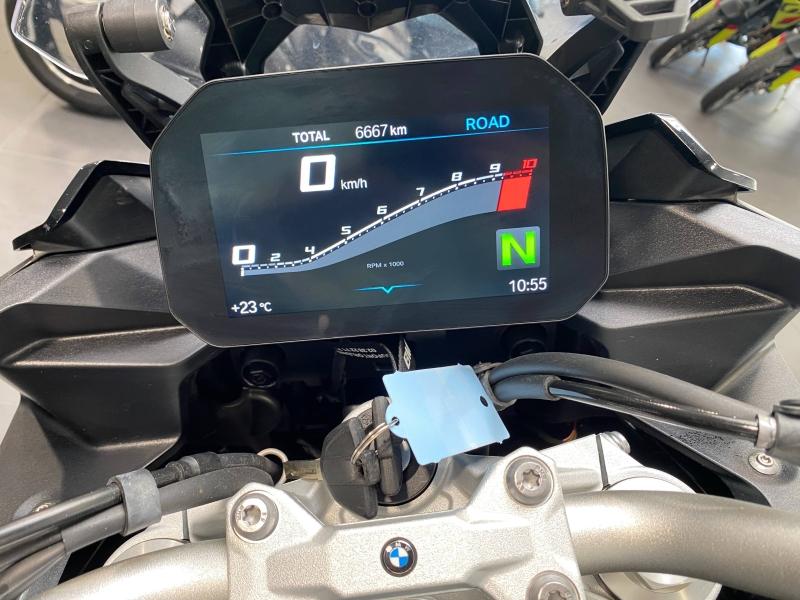 BMW F