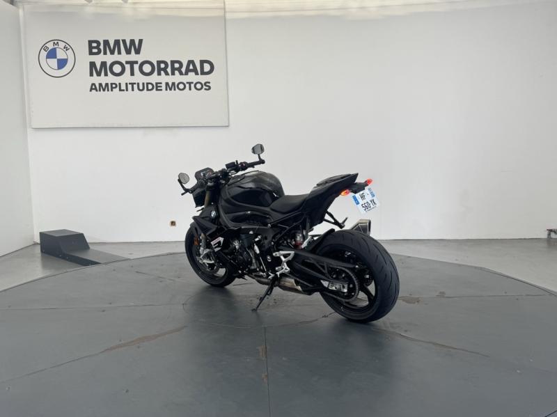BMW S