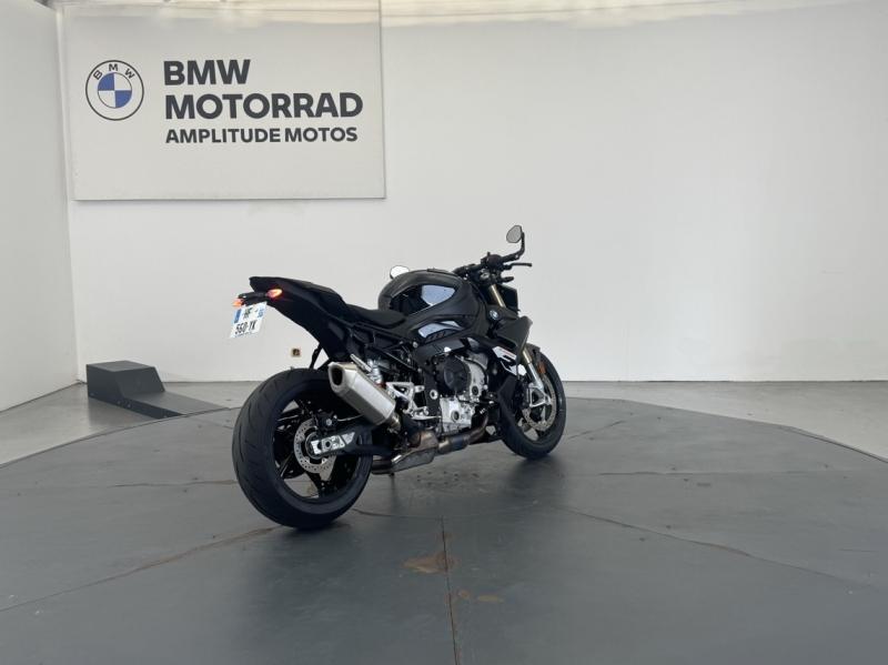 BMW S
