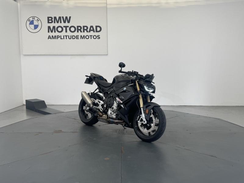 BMW S