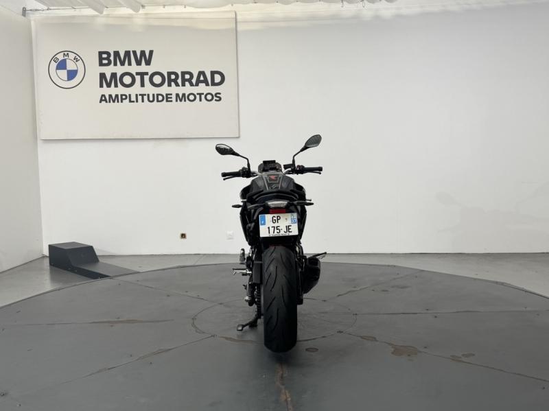 BMW F