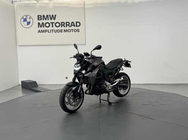 BMW F