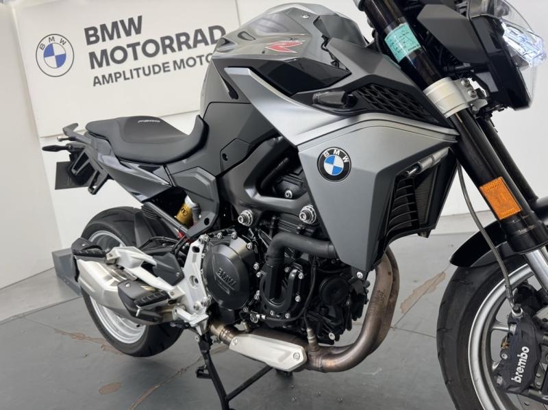BMW F