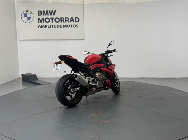 BMW S