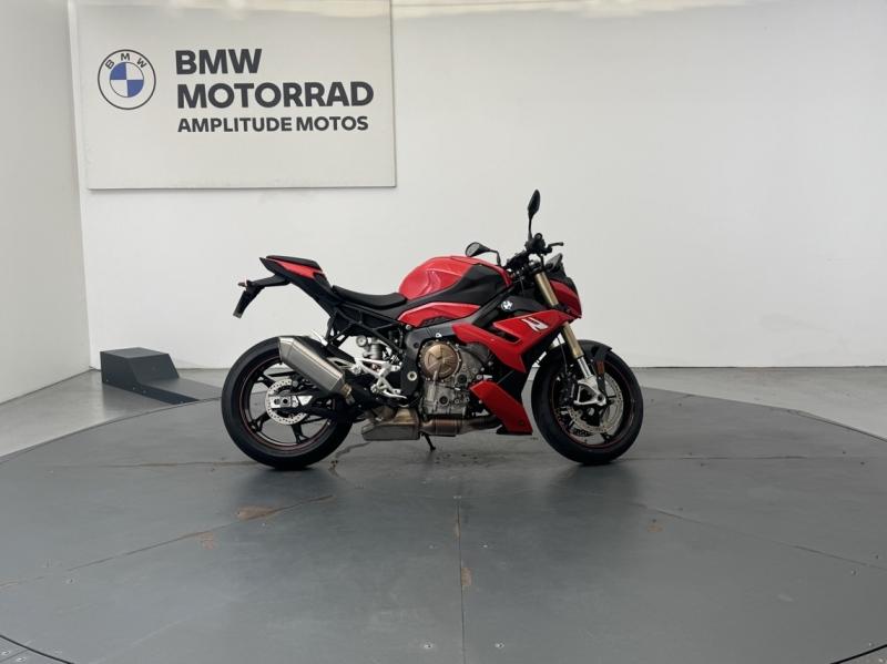 BMW S