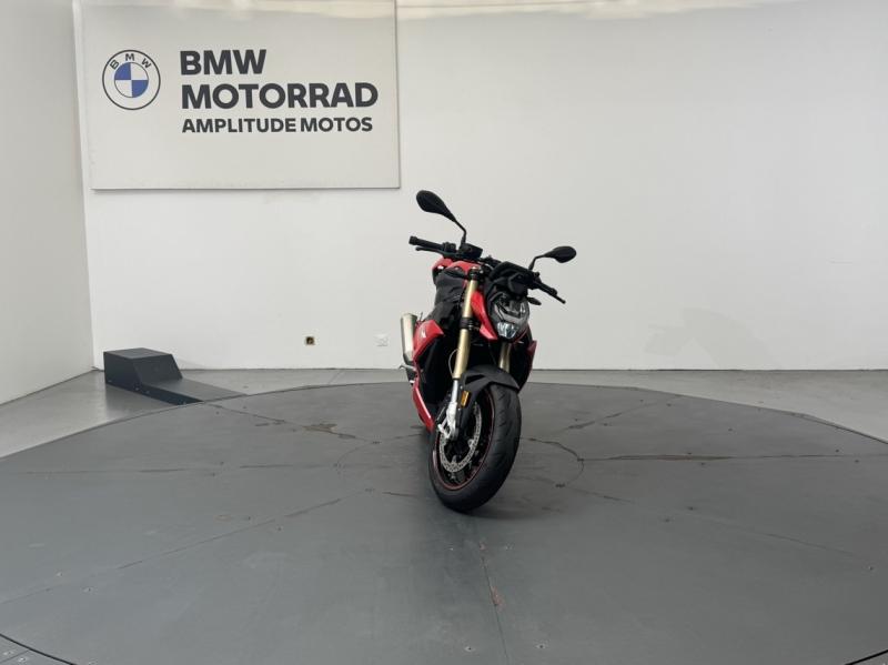 BMW S