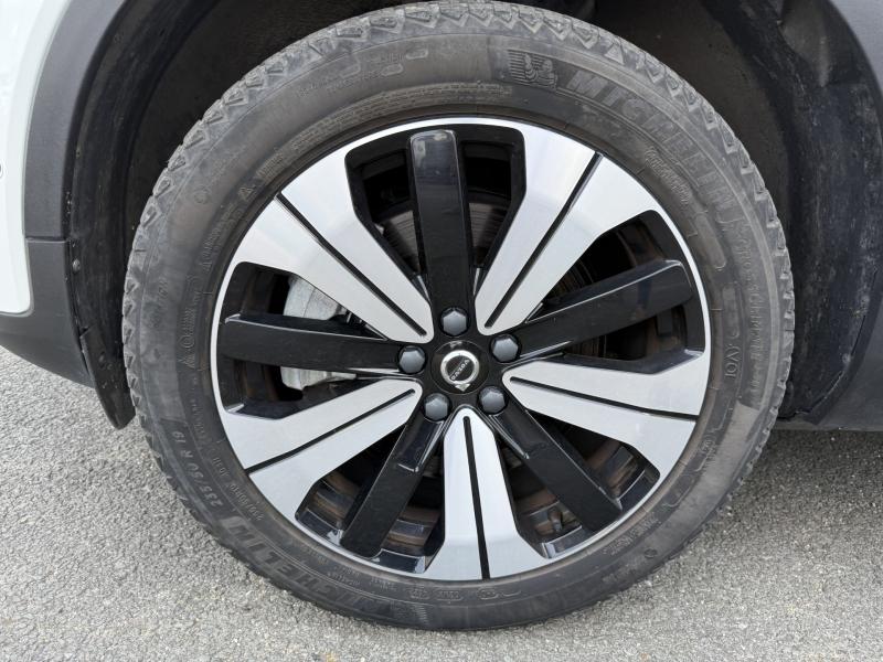 VOLVO C40