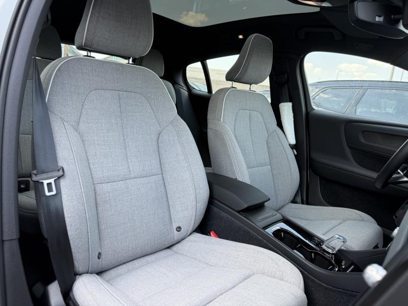 VOLVO C40