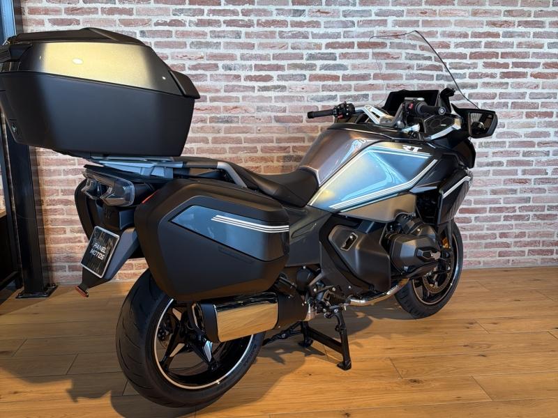 BMW R