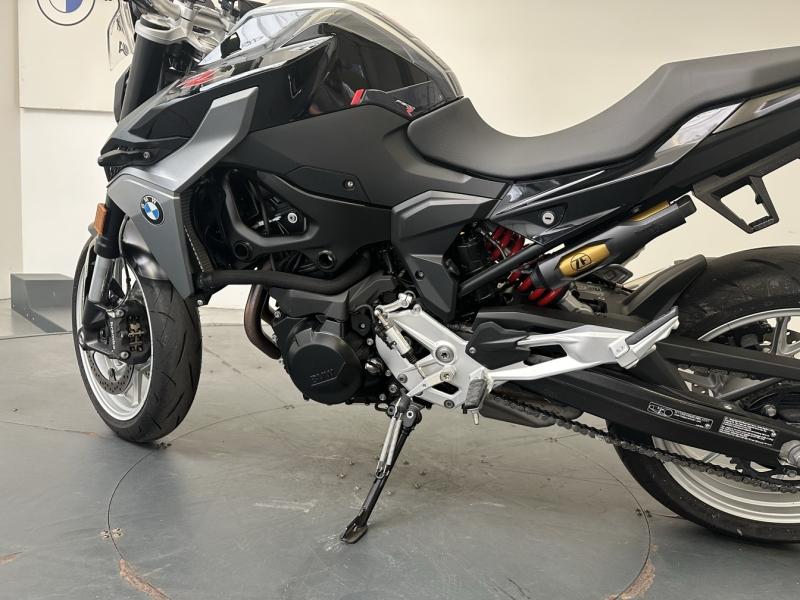 BMW F