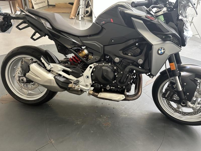 BMW F