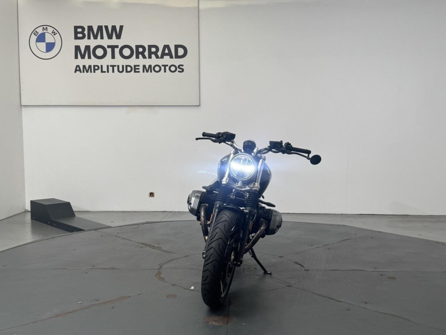 BMW R