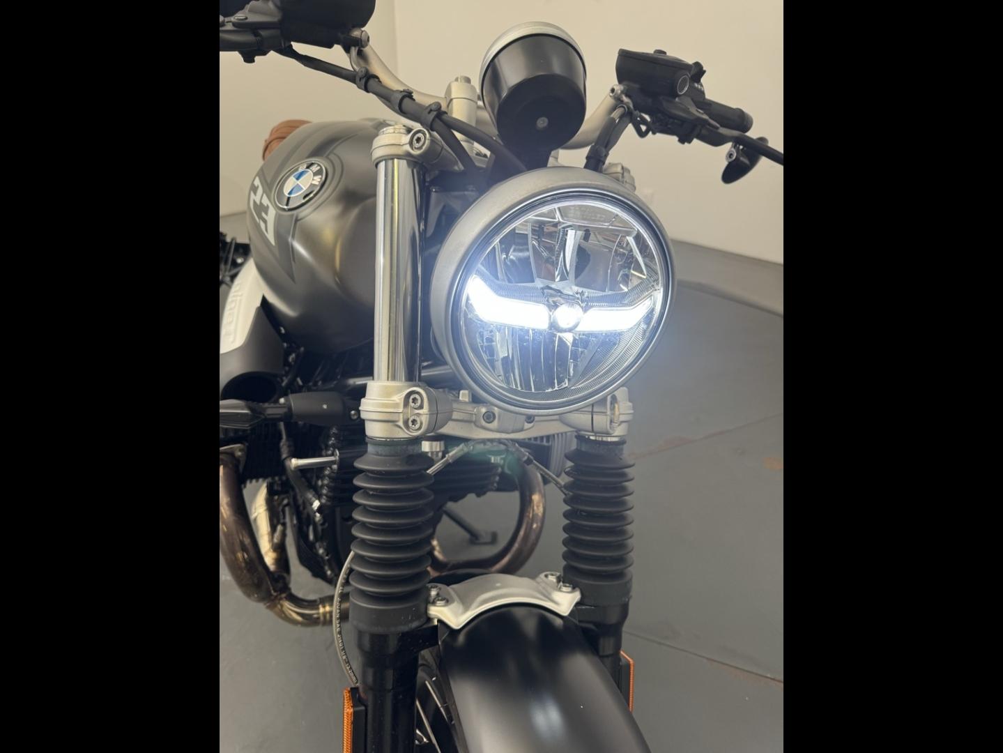 BMW R