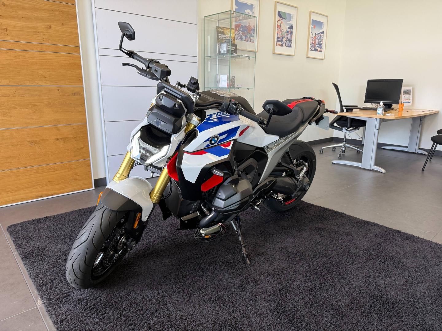BMW R