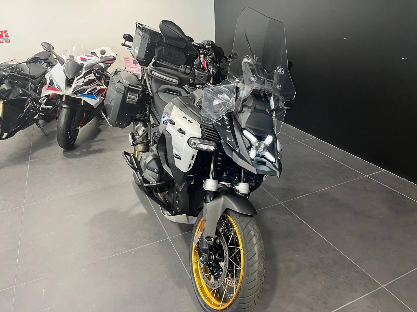 BMW R