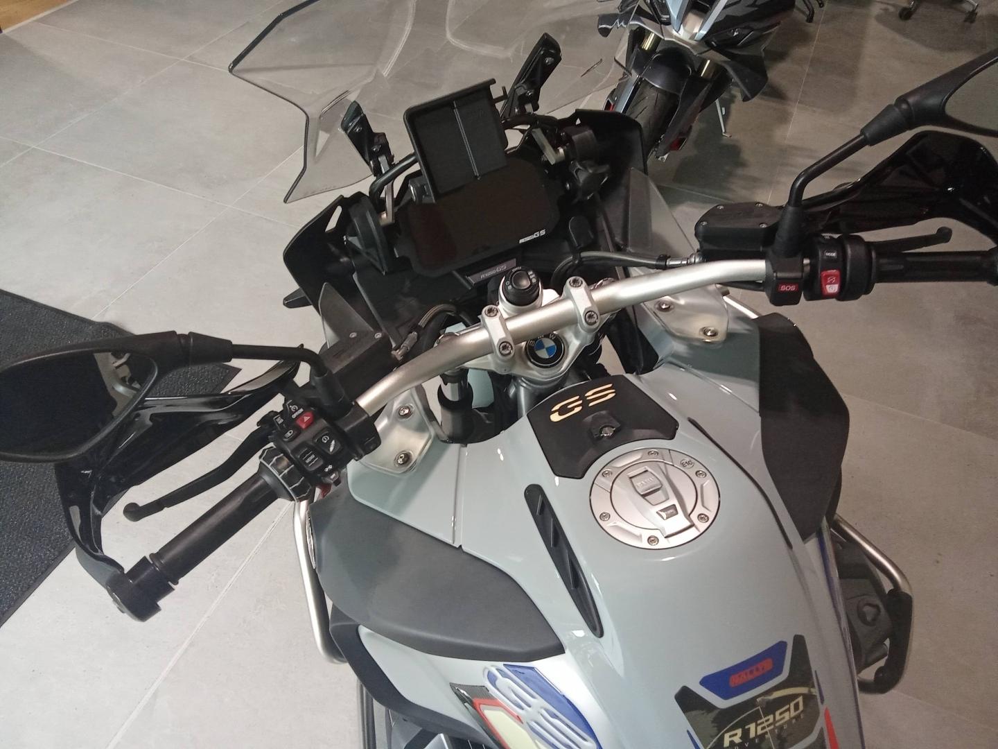 BMW R