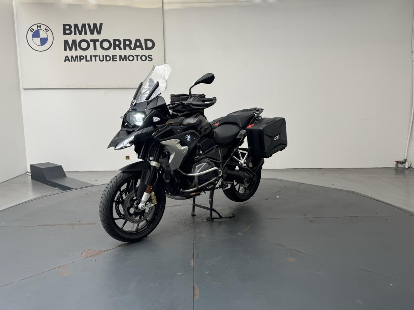 BMW R
