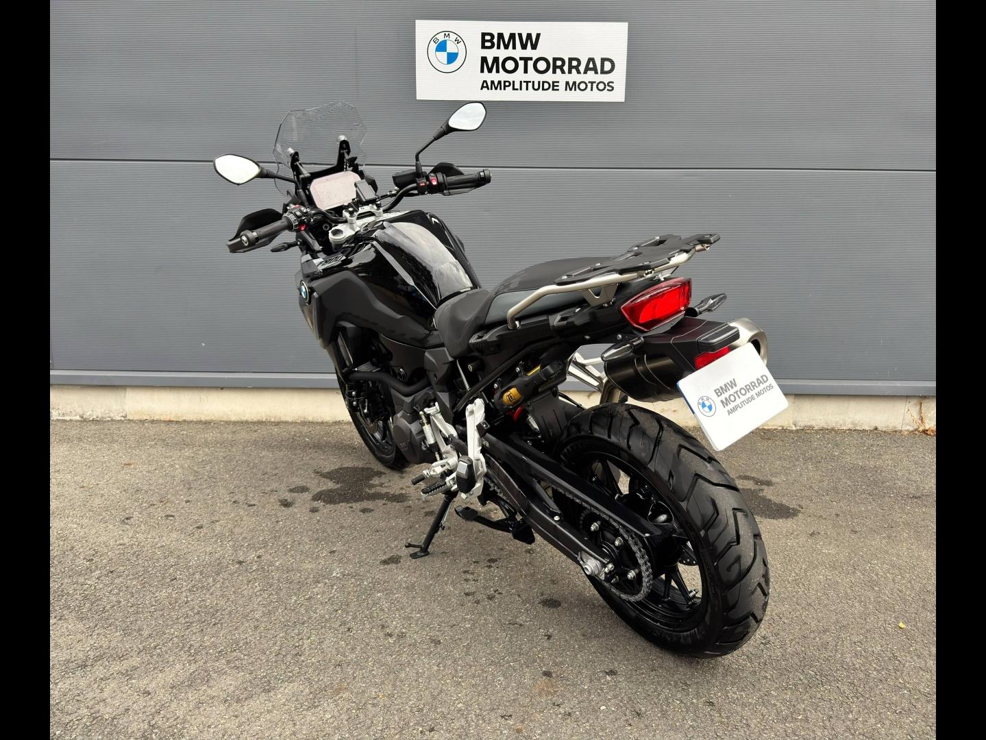 BMW F