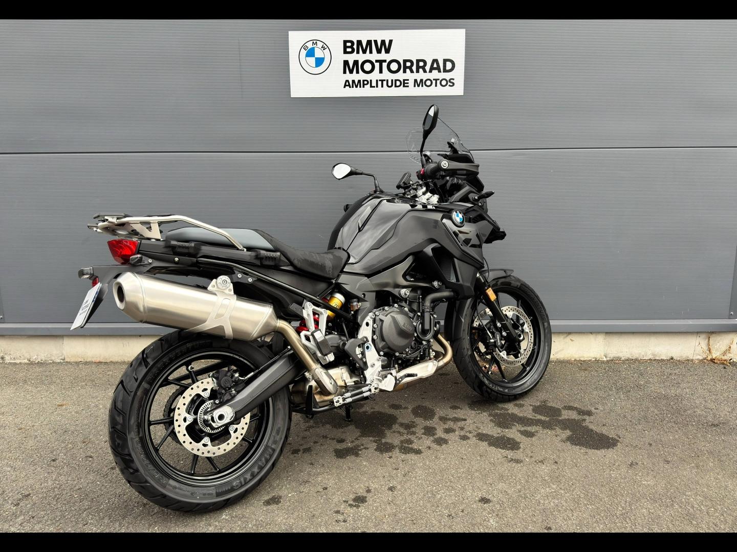 BMW F