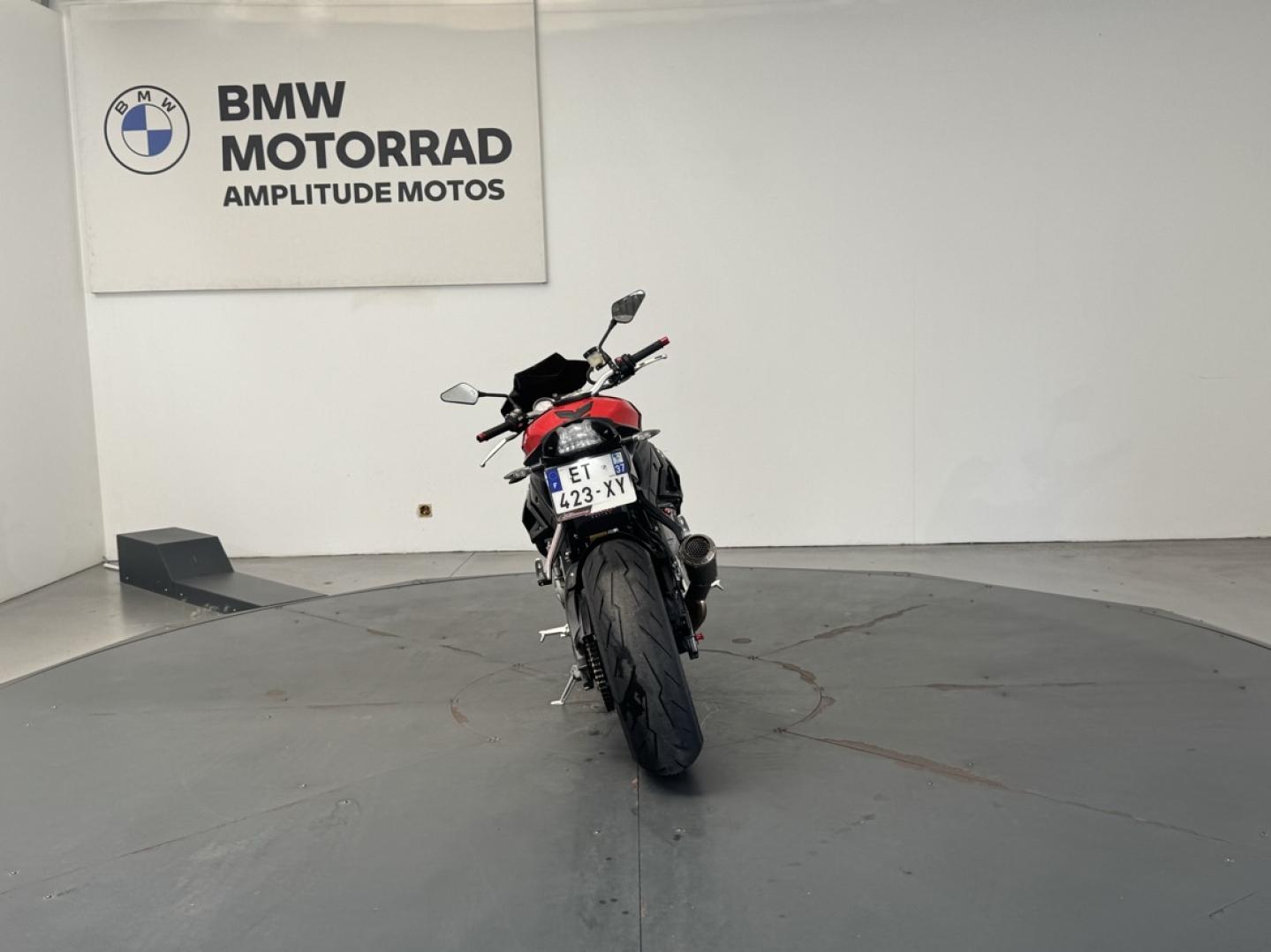 BMW S