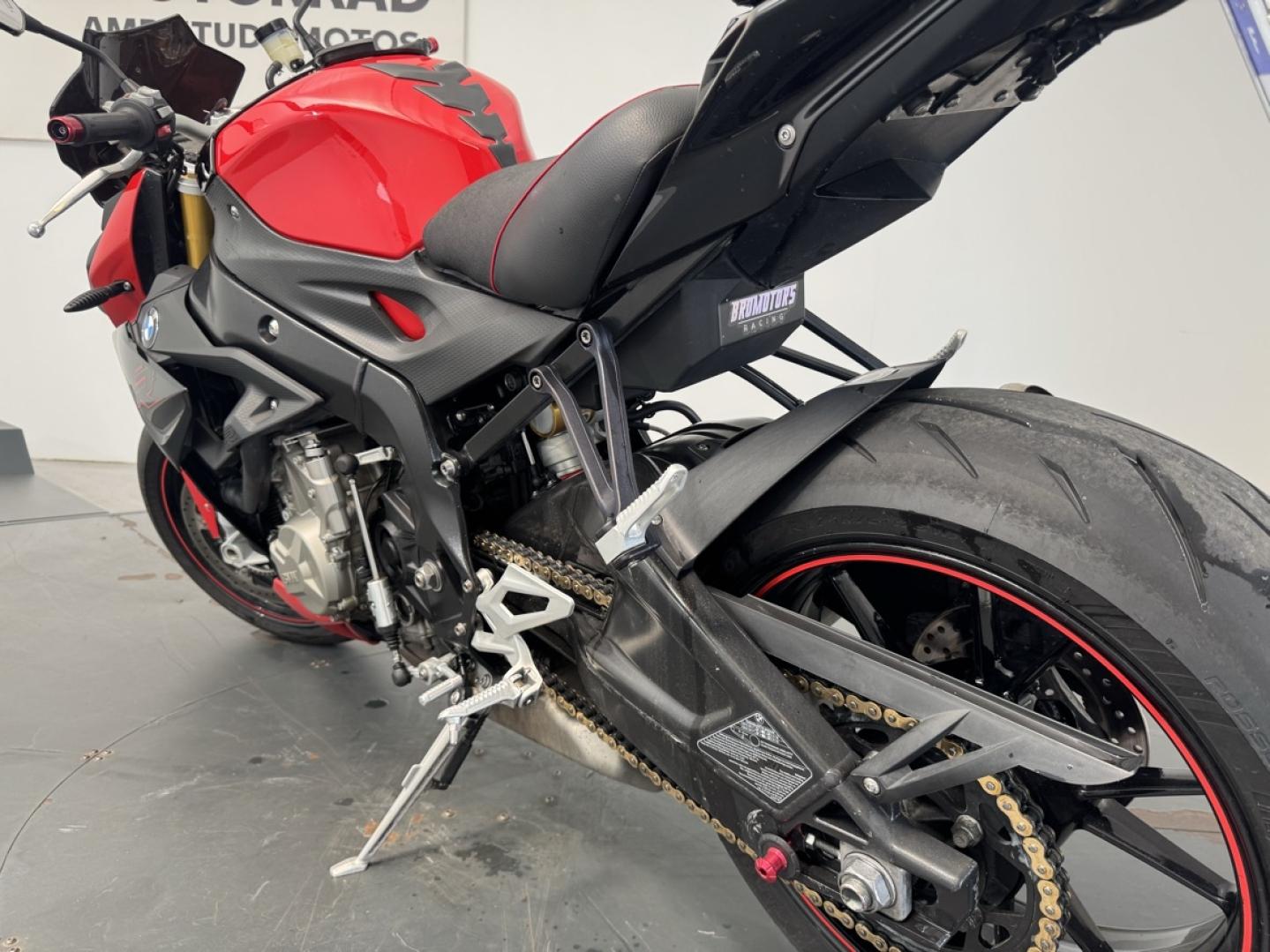 BMW S