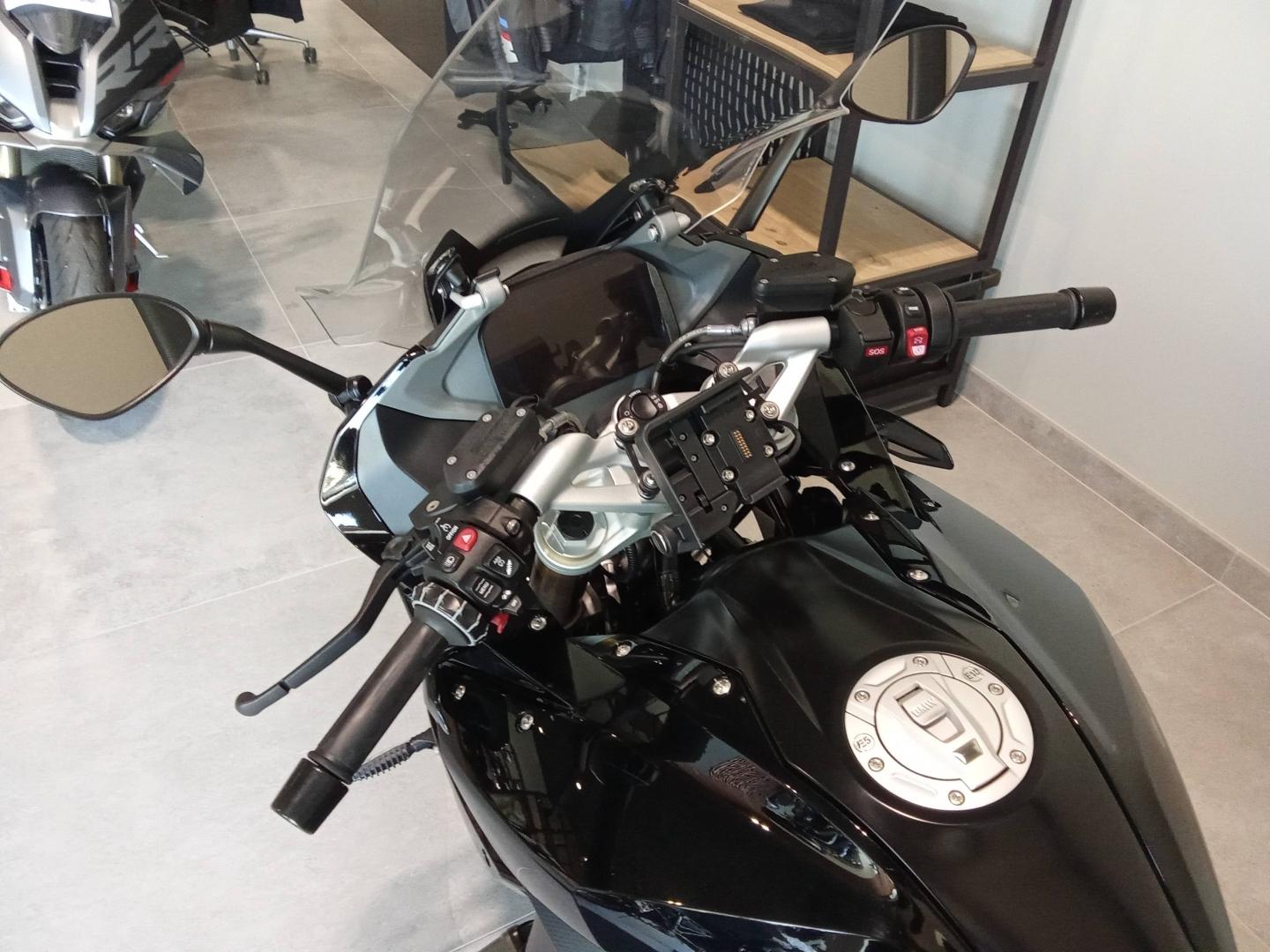 BMW R