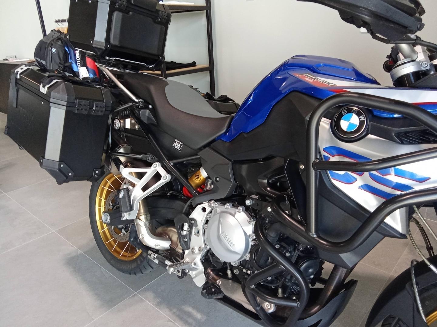 BMW F