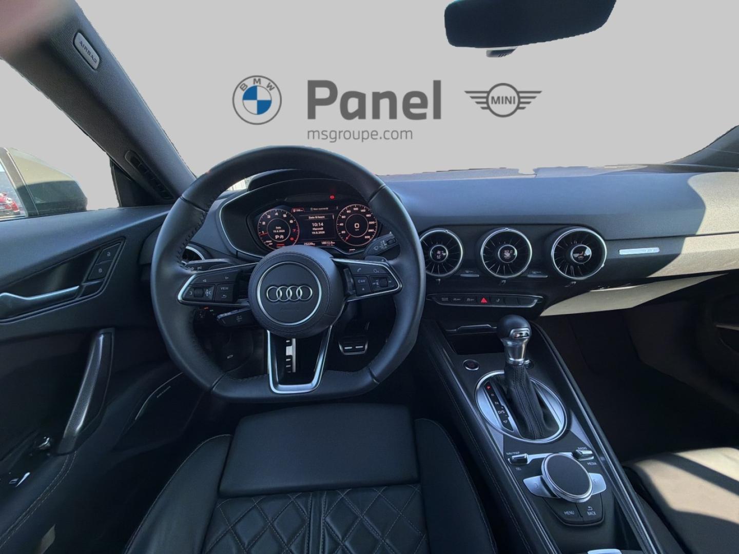 AUDI TT