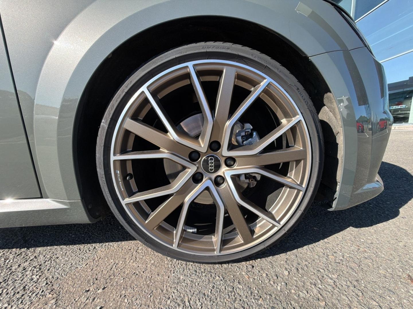 AUDI TT