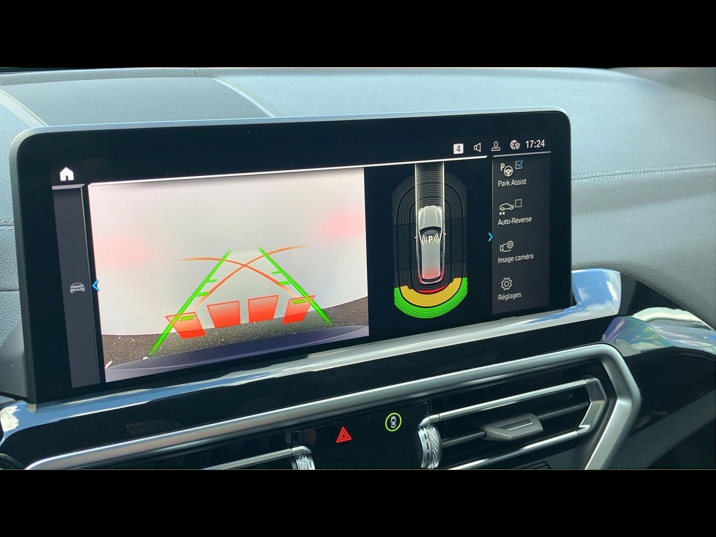 BMW iX3