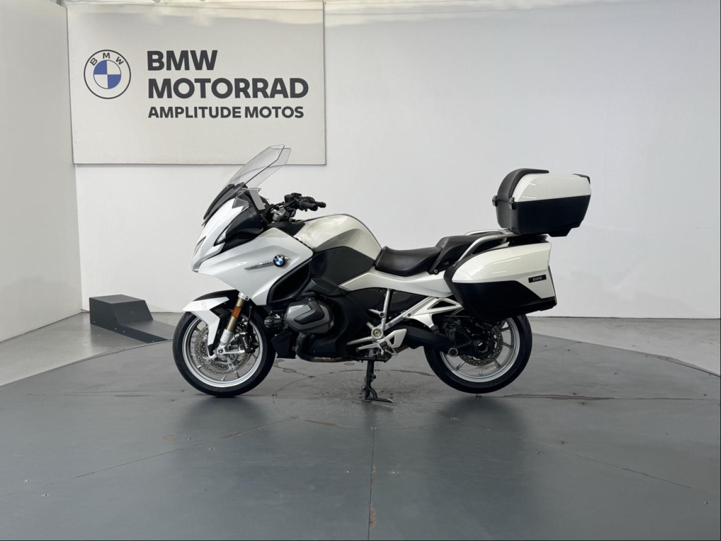 BMW R