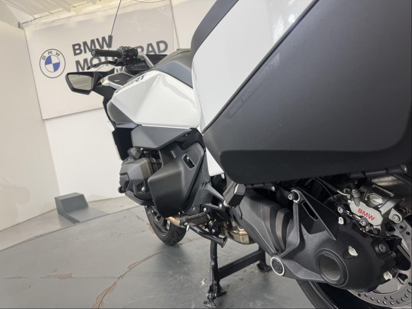 BMW R