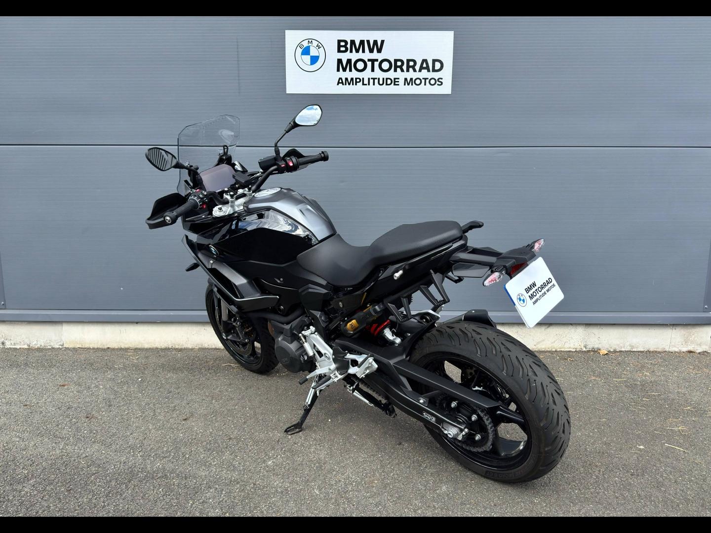 BMW F