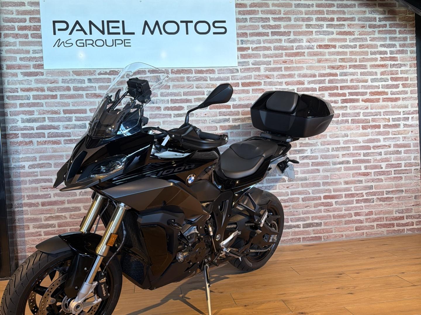 BMW S