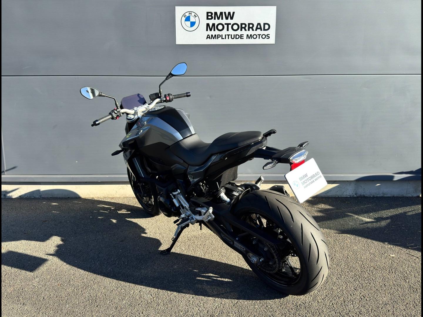 BMW F