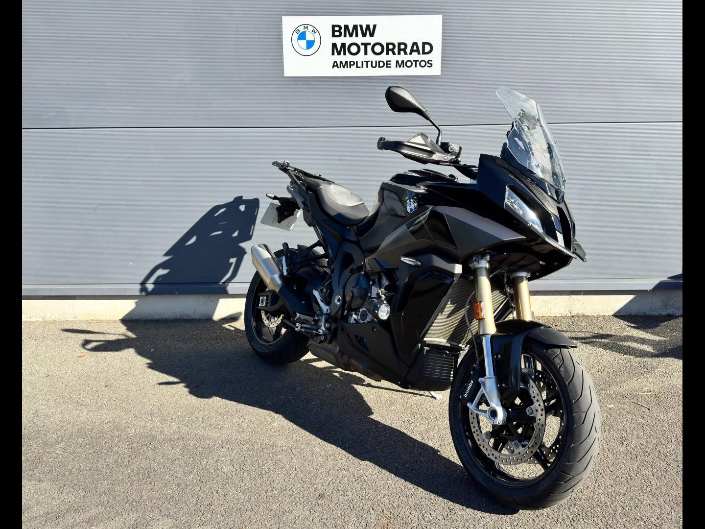 BMW S