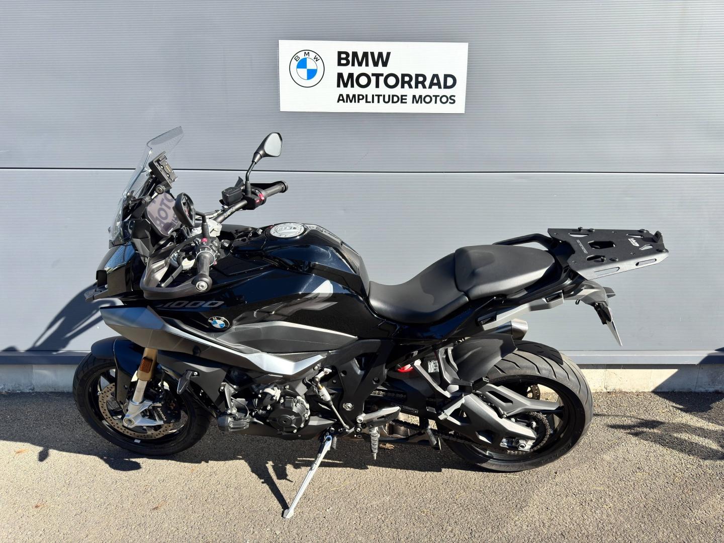 BMW S