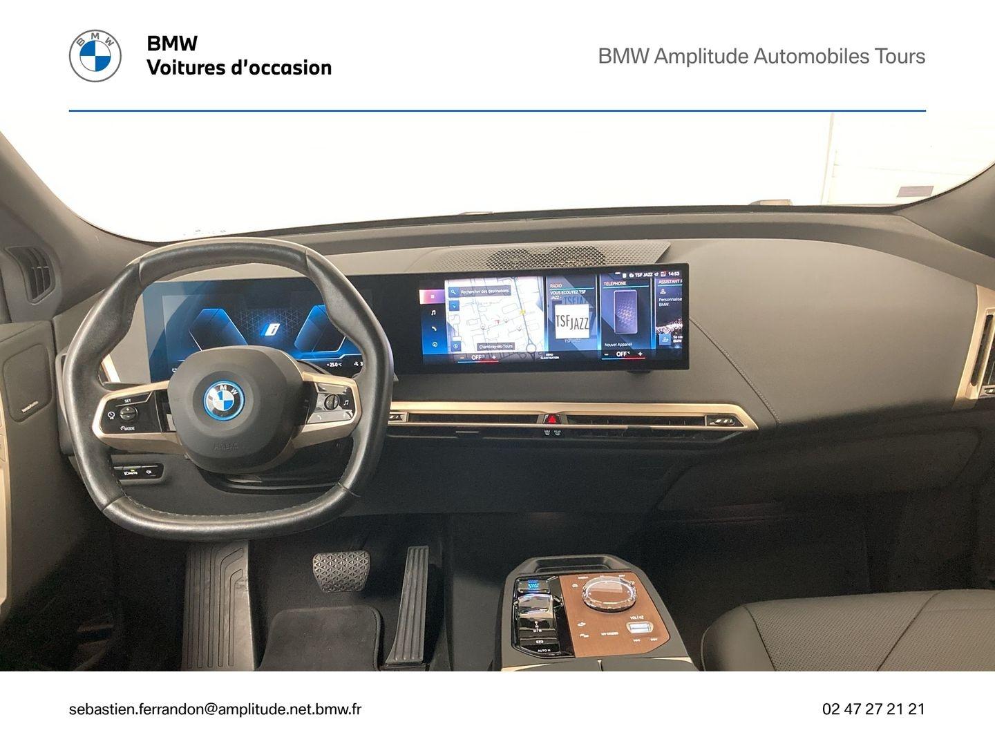 BMW iX