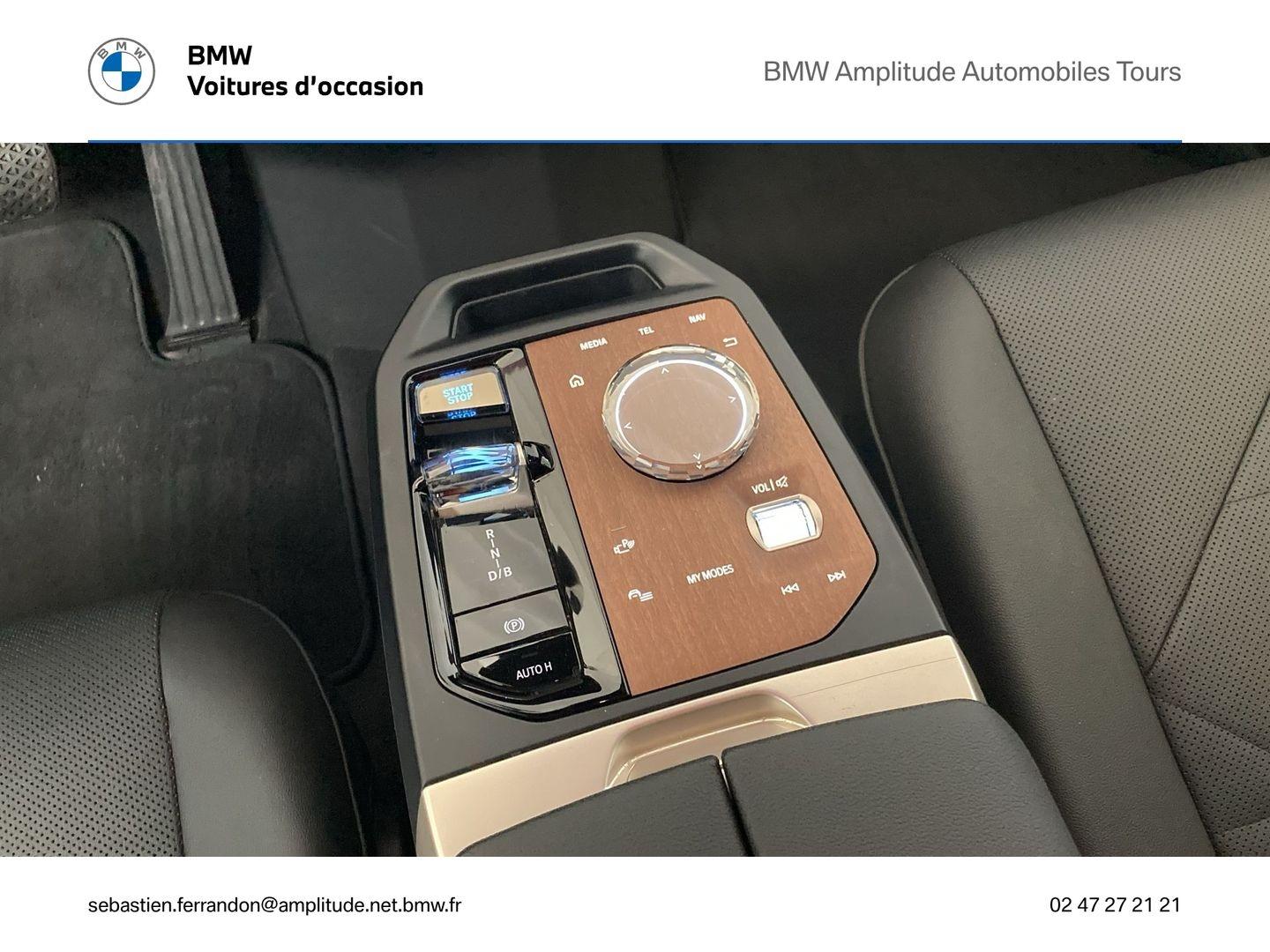 BMW iX