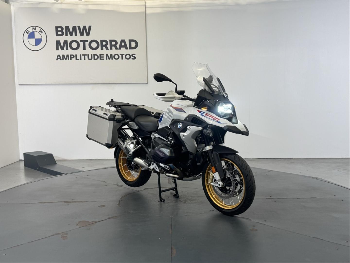 BMW R