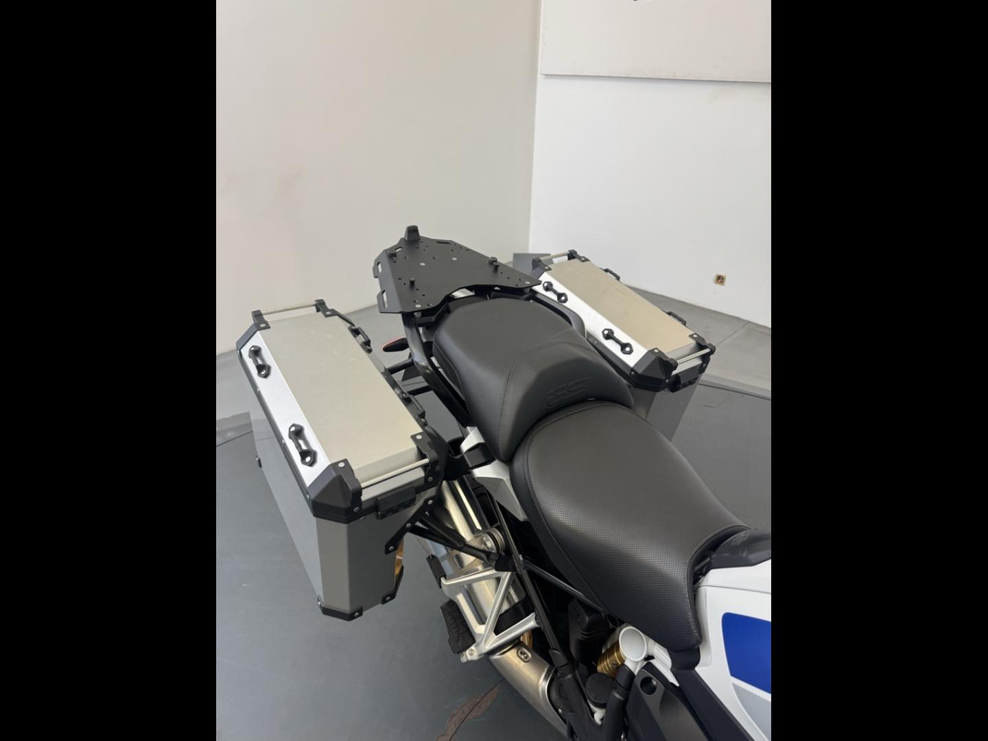 BMW R